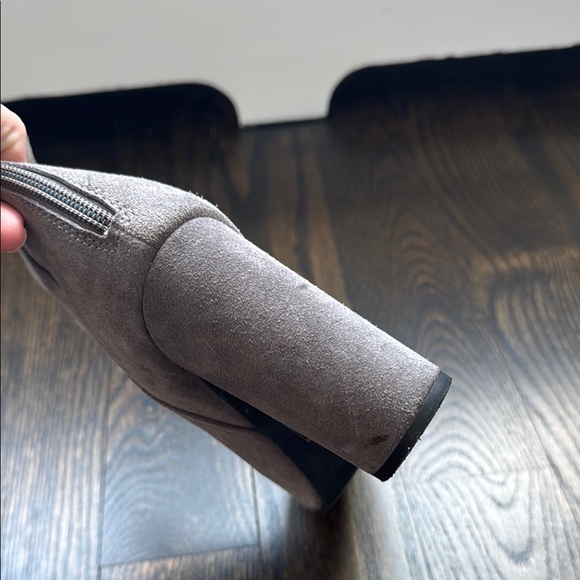 Seychelles Gray Suede Heeled Boots - Picture 6 of 8